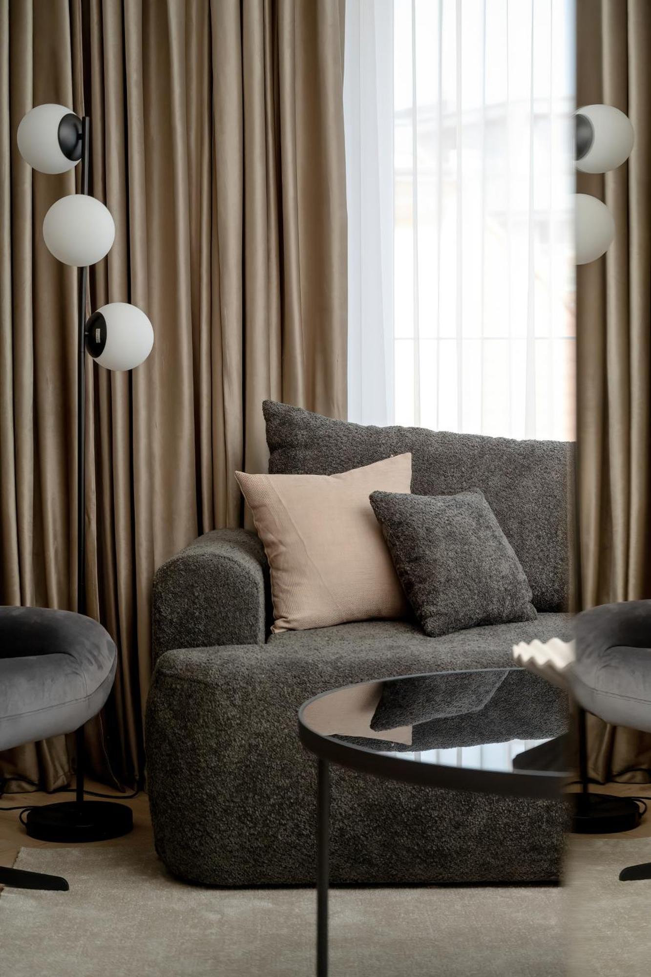 Elegancki Apartament Z Parkingiem Blisko Starego Miasta By Noclegi Renters วรอตซวาฟ ภายนอก รูปภาพ